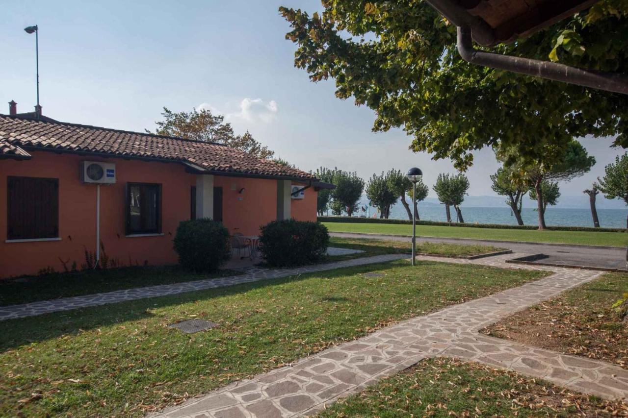 Holiday Homes In Sirmione/Gardasee 22174 Exterior foto